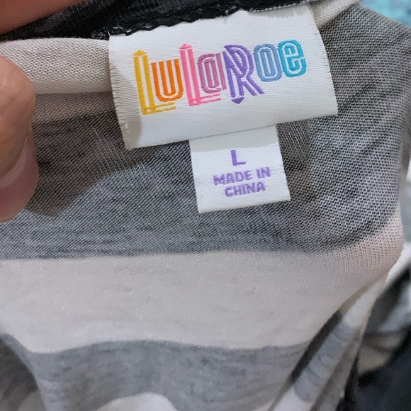 ⛄️CLEARANCE⛄️ 🌟2x HOST PICK🌟 Lularoe duster vest - Picture 5 of 14